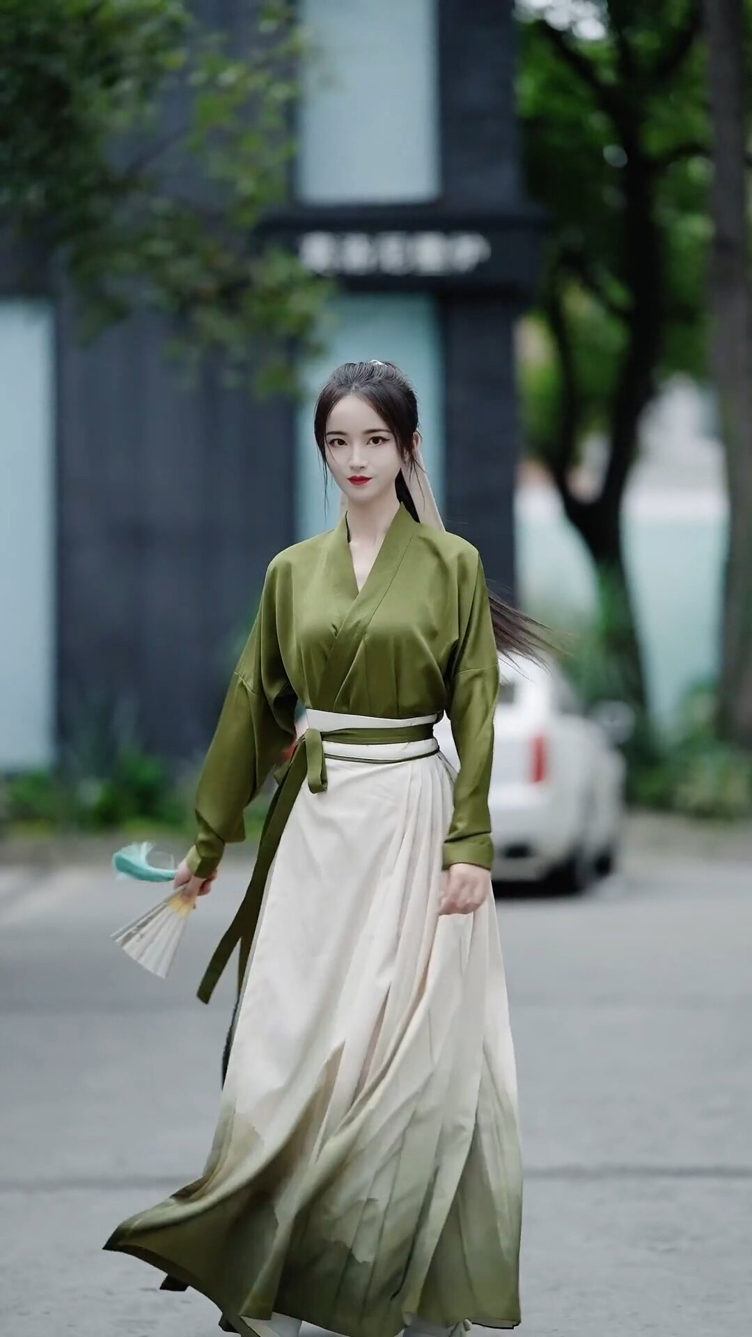 The Evolution of Workwear Qipao:A Blend of Tradition and Modernity The Evolution of Workwear Qipao:A Blend of Tradition and Modernity