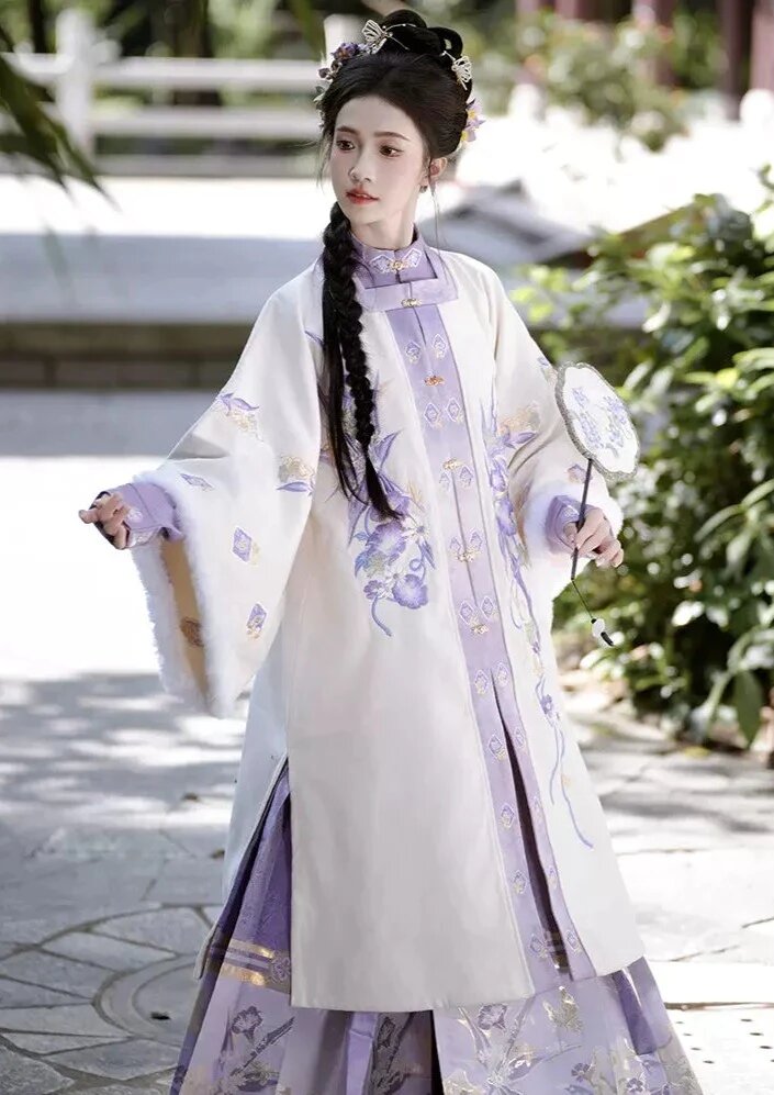 Childrens Qipao Fashion:The Rise of Traditional Chinese Dress for Big Kids Childrens Qipao Fashion:The Rise of Traditional Chinese Dress for Big Kids