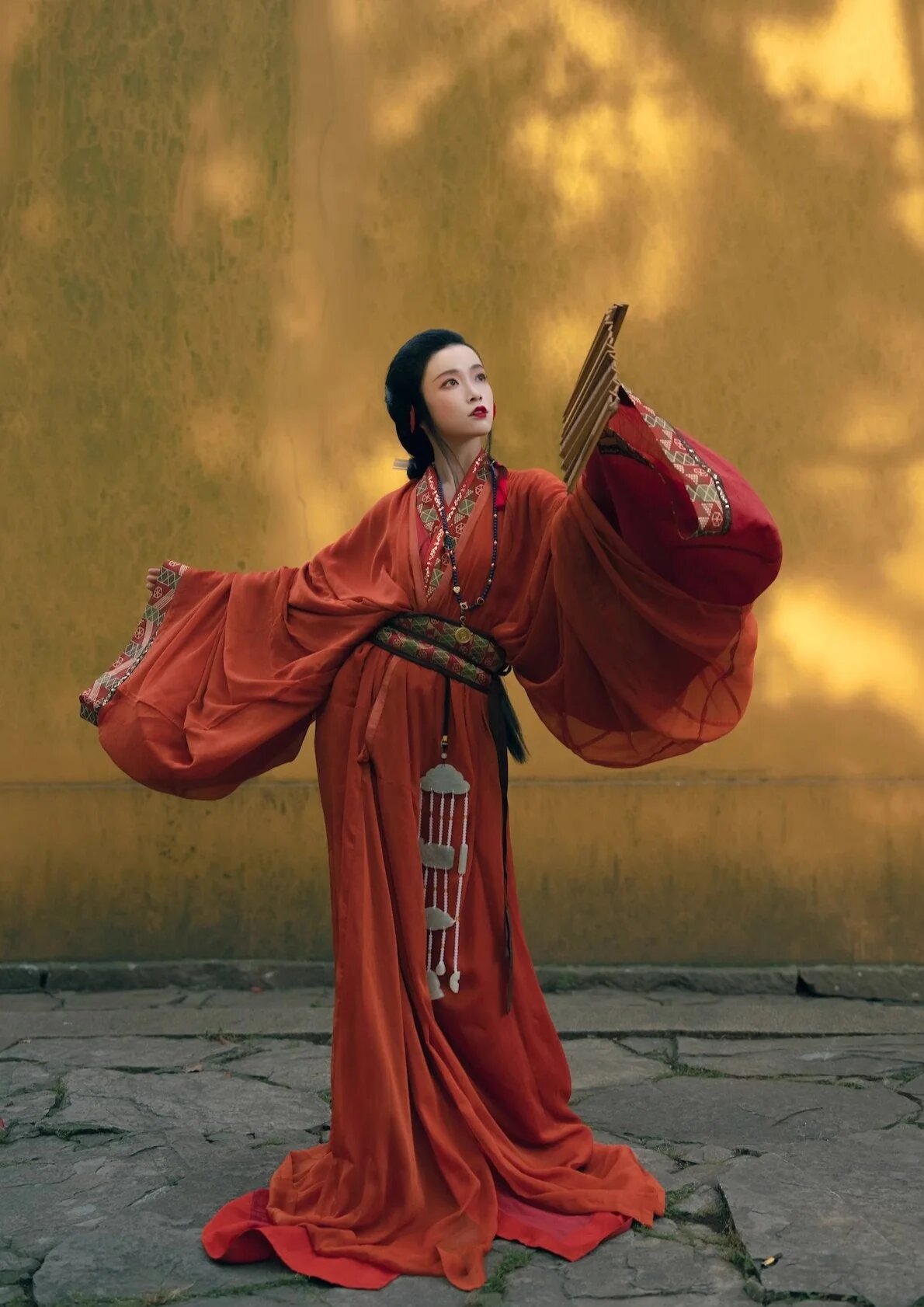 Hats to Match with Traditional Chinese Ma-Face Skirts:A Guide to Perfection Hats to Match with Traditional Chinese Ma-Face Skirts:A Guide to Perfection