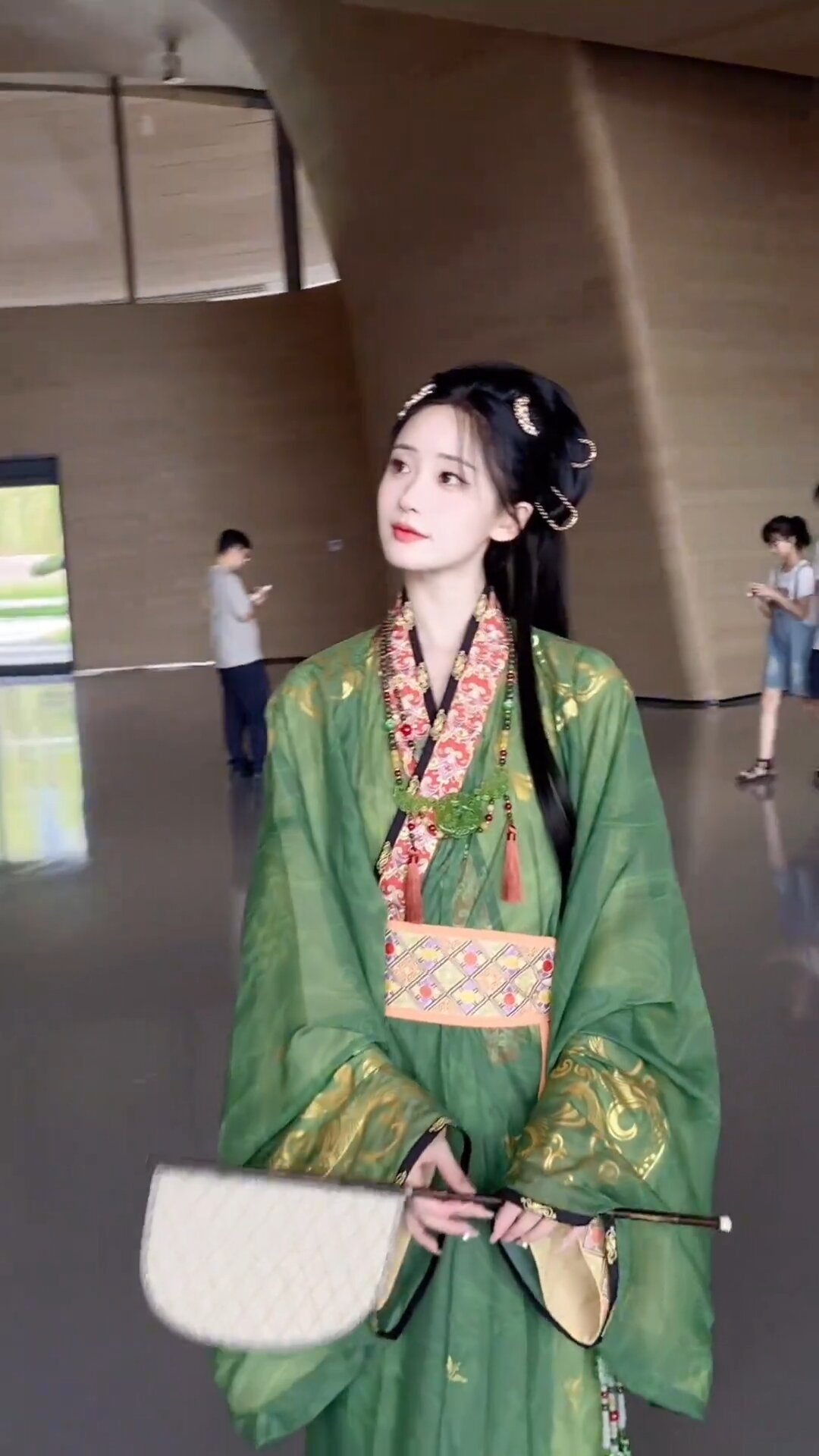 Traditional Elegance in Modern Girls Fashion:Tang-Style Chinese童装 Traditional Elegance in Modern Girls Fashion:Tang-Style Chinese童装