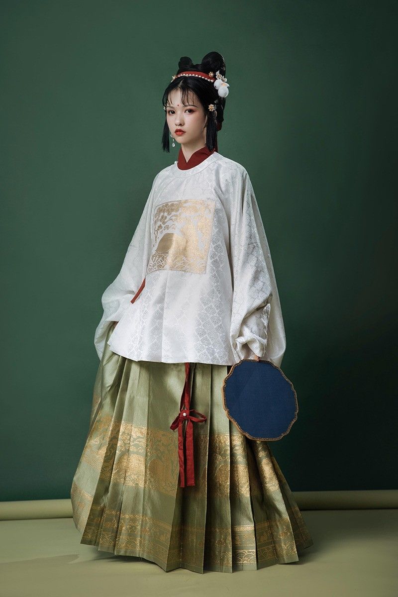 The Enchantment of Mary Jane High Heels with Traditional Cheongsam:A Fashion Fusion The Enchantment of Mary Jane High Heels with Traditional Cheongsam:A Fashion Fusion