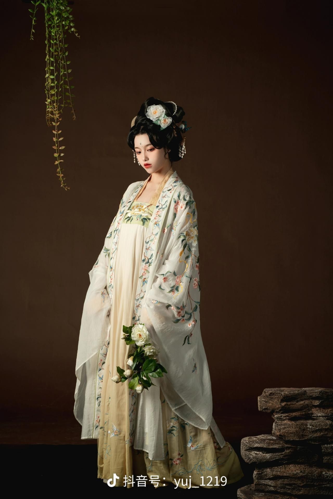 The Revival of Ancient Hanfu as Sleepwear:A Journey into Traditional Chinese Attire The Revival of Ancient Hanfu as Sleepwear:A Journey into Traditional Chinese Attire