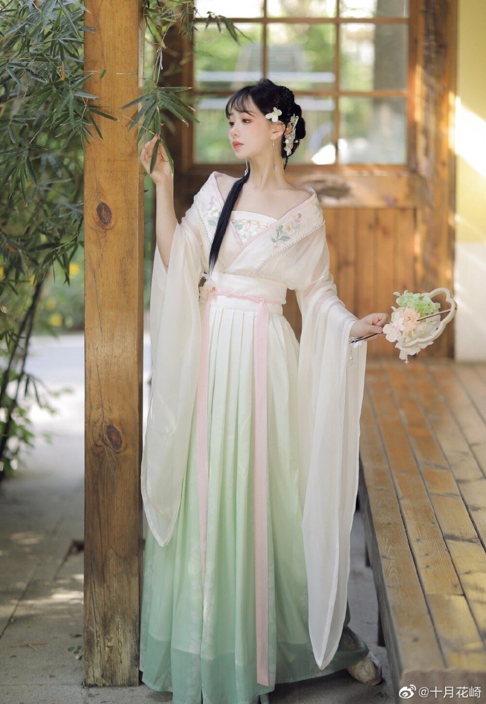 Minglan Aristocrats Official Flagship Store:The Elegance of Cheongsam Minglan Aristocrats Official Flagship Store:The Elegance of Cheongsam
