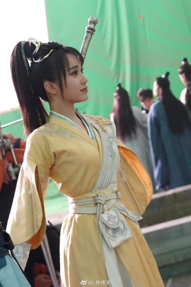 Yueya Nishang Original Hanfu:The Revival of Traditional Chinese Clothing Yueya Nishang Original Hanfu:The Revival of Traditional Chinese Clothing