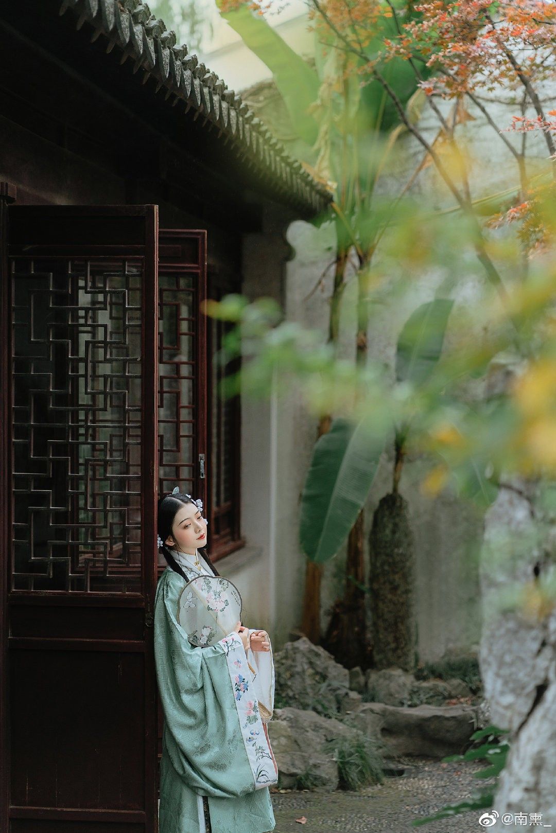 Full-Head Realistic Wig for Women:Embracing the Traditional Beauty of Hanfu with Modern Comfort Full-Head Realistic Wig for Women:Embracing the Traditional Beauty of Hanfu with Modern Comfort