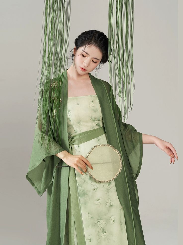 Maternity Cheongsam:Plus Size Options for Expectant Moms