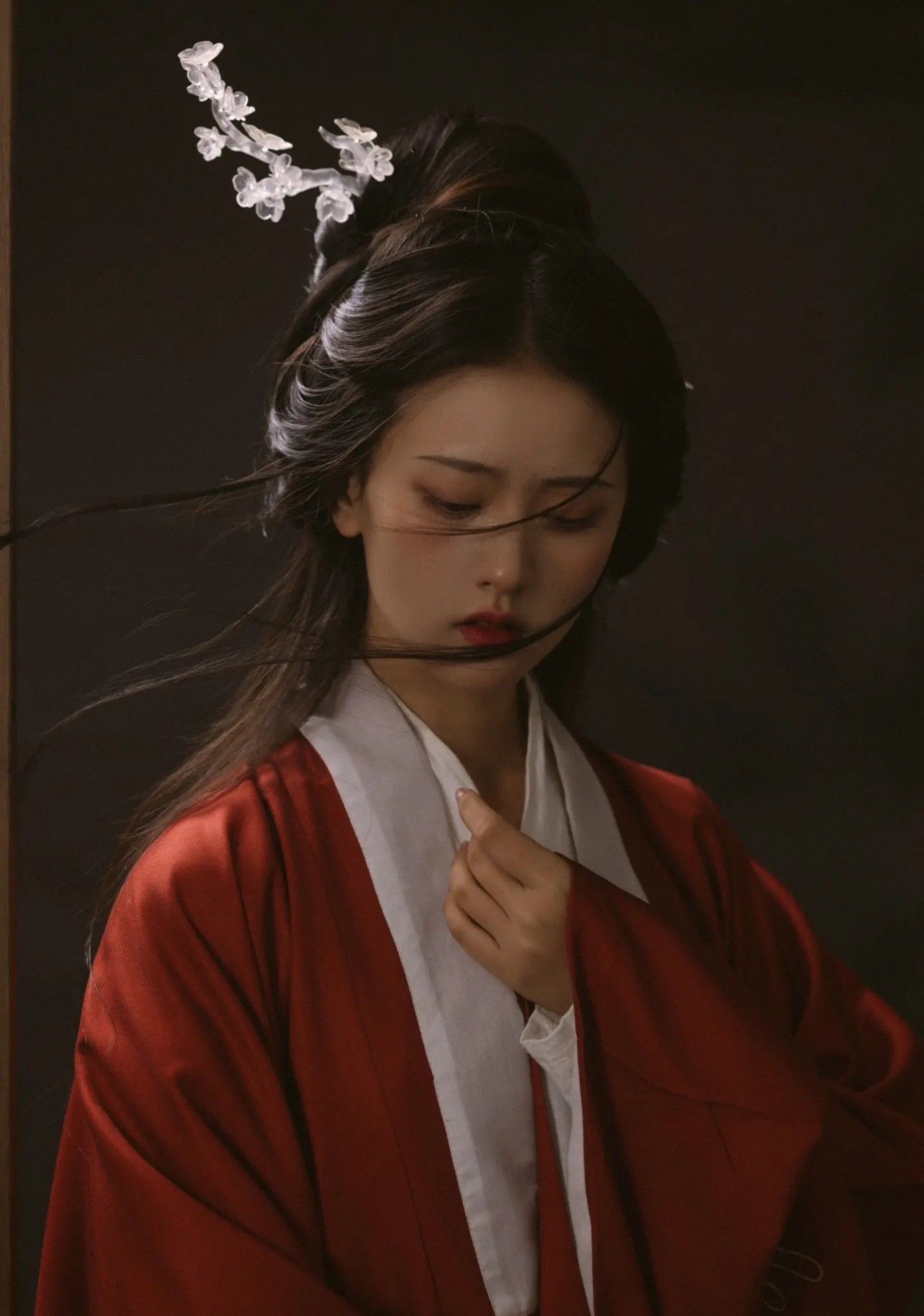 The Legend of the Mermaid Tears and the Authentic Hanfu Costume:The Flower of the Other Side The Legend of the Mermaid Tears and the Authentic Hanfu Costume:The Flower of the Other Side