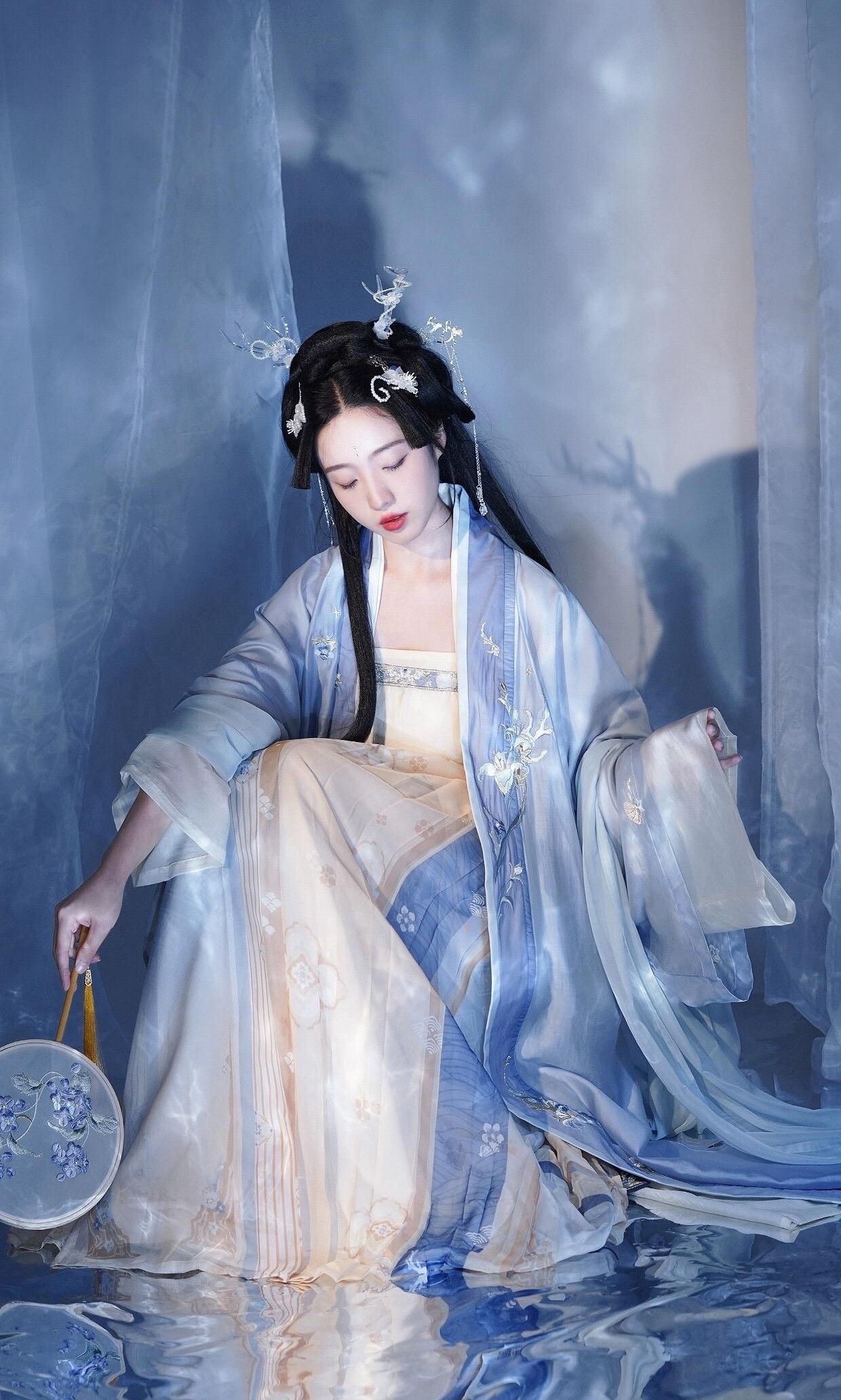 The Elegance of Hu Niu Cheongsam:A Cultural Journey The Elegance of Hu Niu Cheongsam:A Cultural Journey