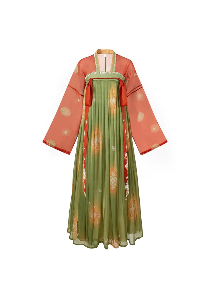Embracing Curves in a Traditional Cheongsam:The Plus-Size Girls Guide Embracing Curves in a Traditional Cheongsam:The Plus-Size Girls Guide