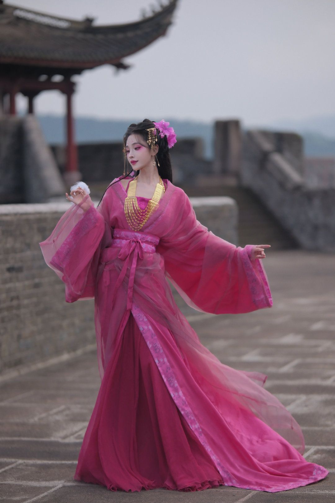 Winter Girls Hanfu Performance Costumes:A Glimpse into Traditional Elegance Winter Girls Hanfu Performance Costumes:A Glimpse into Traditional Elegance