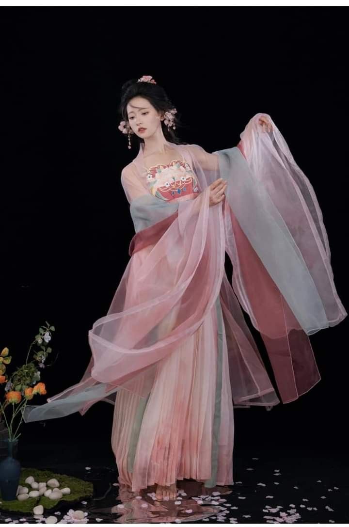 Ancient Han Fashion for Children:A Summer Look for 8-Year-Old Kids in Traditional Chinese Attire