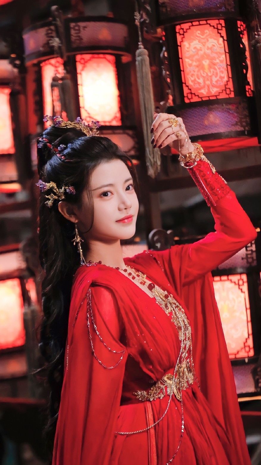 Innovating Qipao Fashion with the Charm of Xiangyunsha Silk