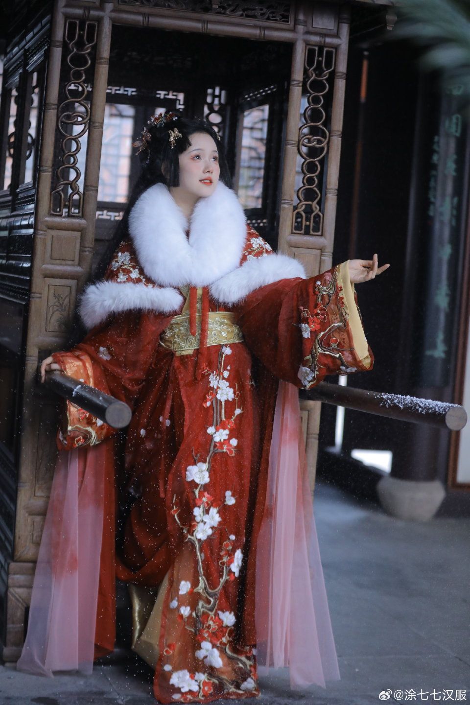 Traditional Tang Costumes for a Family of Four:The Allure of Parent-Child Match