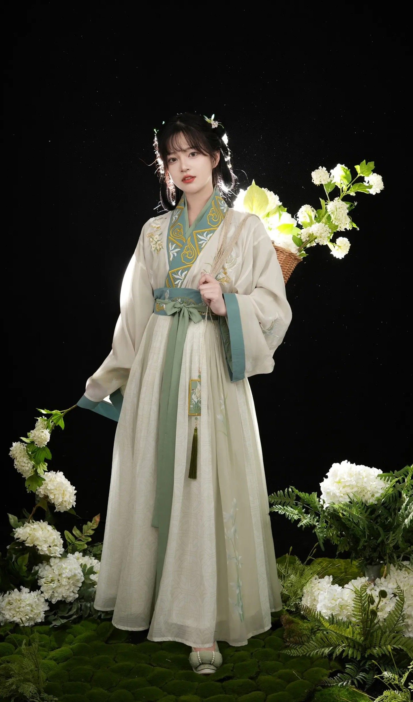The Rise of Hanfu Kuji Girls:Embracing Traditional Beauty in Modern Times