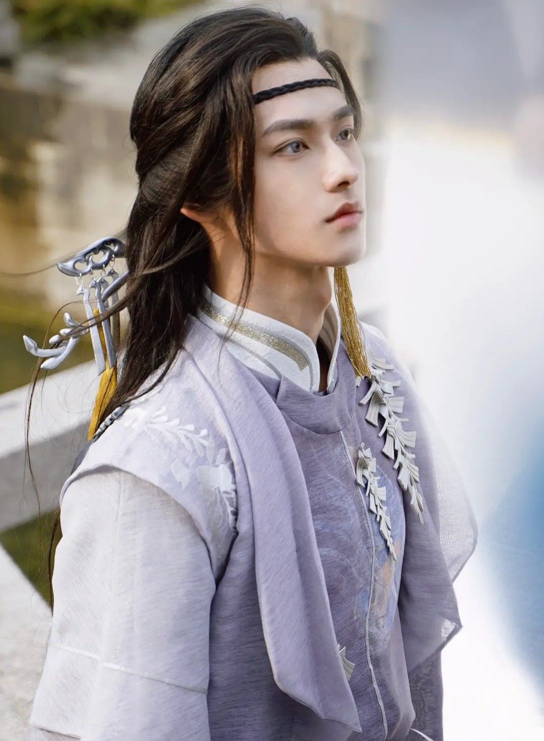 Chinese Traditional Elegance:The Rise of Hanfu Fashion among Middle School Girls