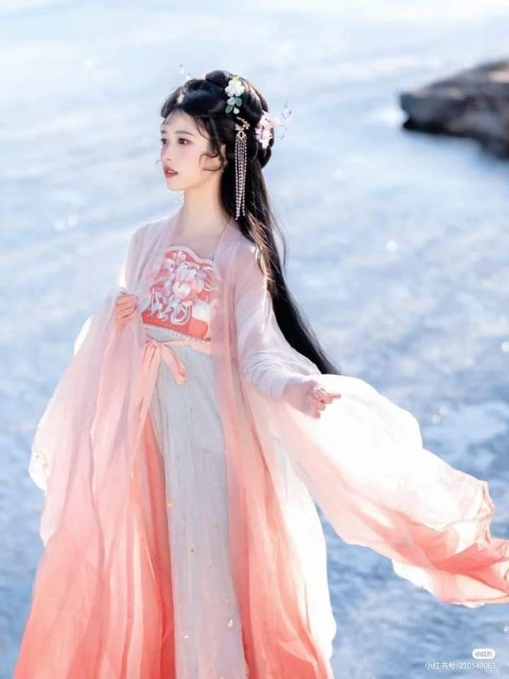 Red Cheongsam Headdress:Fashion Tips and Styling Ideas Red Cheongsam Headdress:Fashion Tips and Styling Ideas