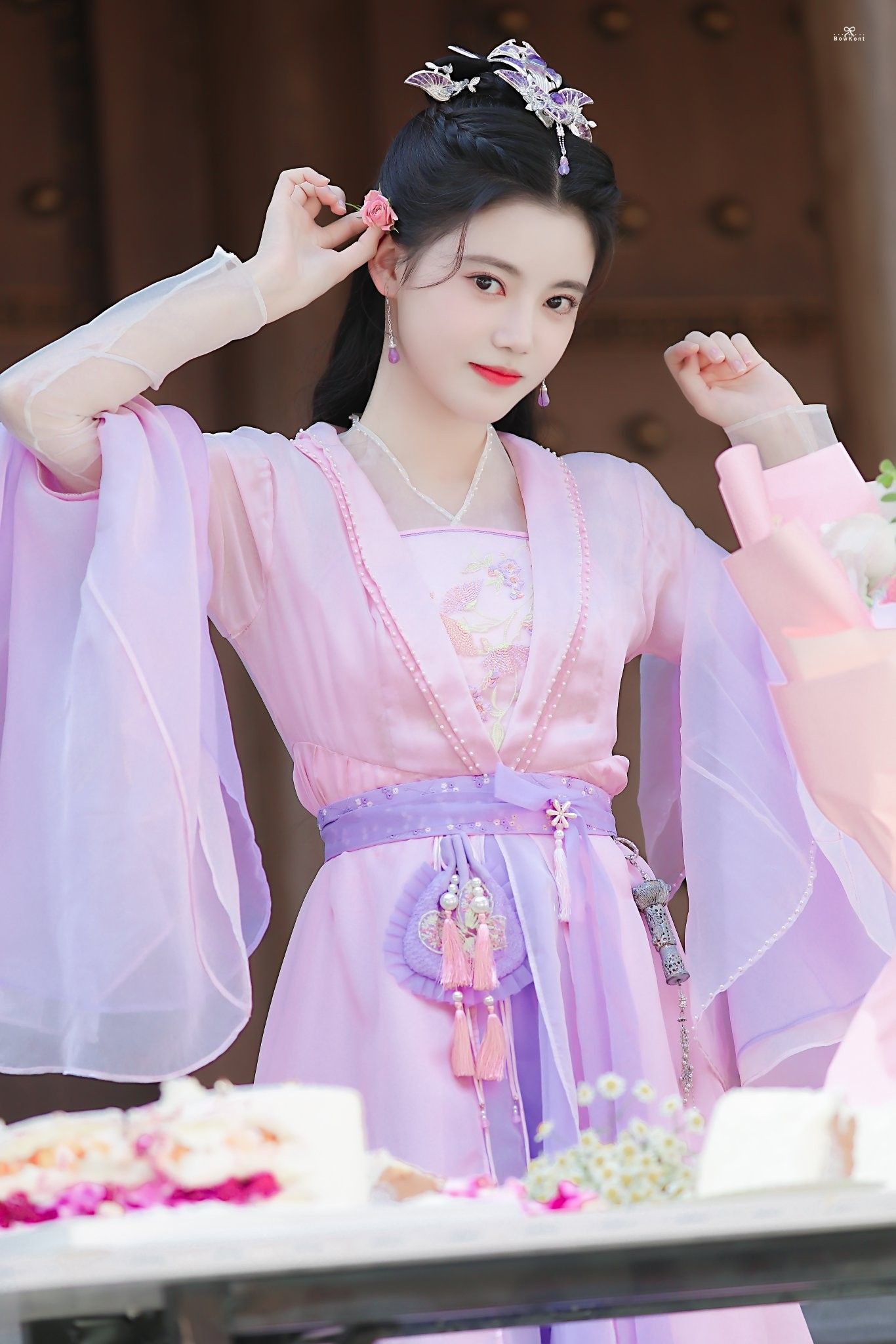 Modernizing the Cheongsam for Daily Commuting Modernizing the Cheongsam for Daily Commuting