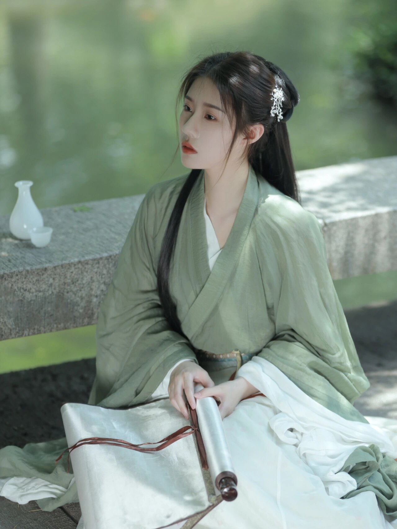 Traditional Tang-Style Chinese-Inspired Womens Wear and Family-Oriented Fashion for Kids Traditional Tang-Style Chinese-Inspired Womens Wear and Family-Oriented Fashion for Kids