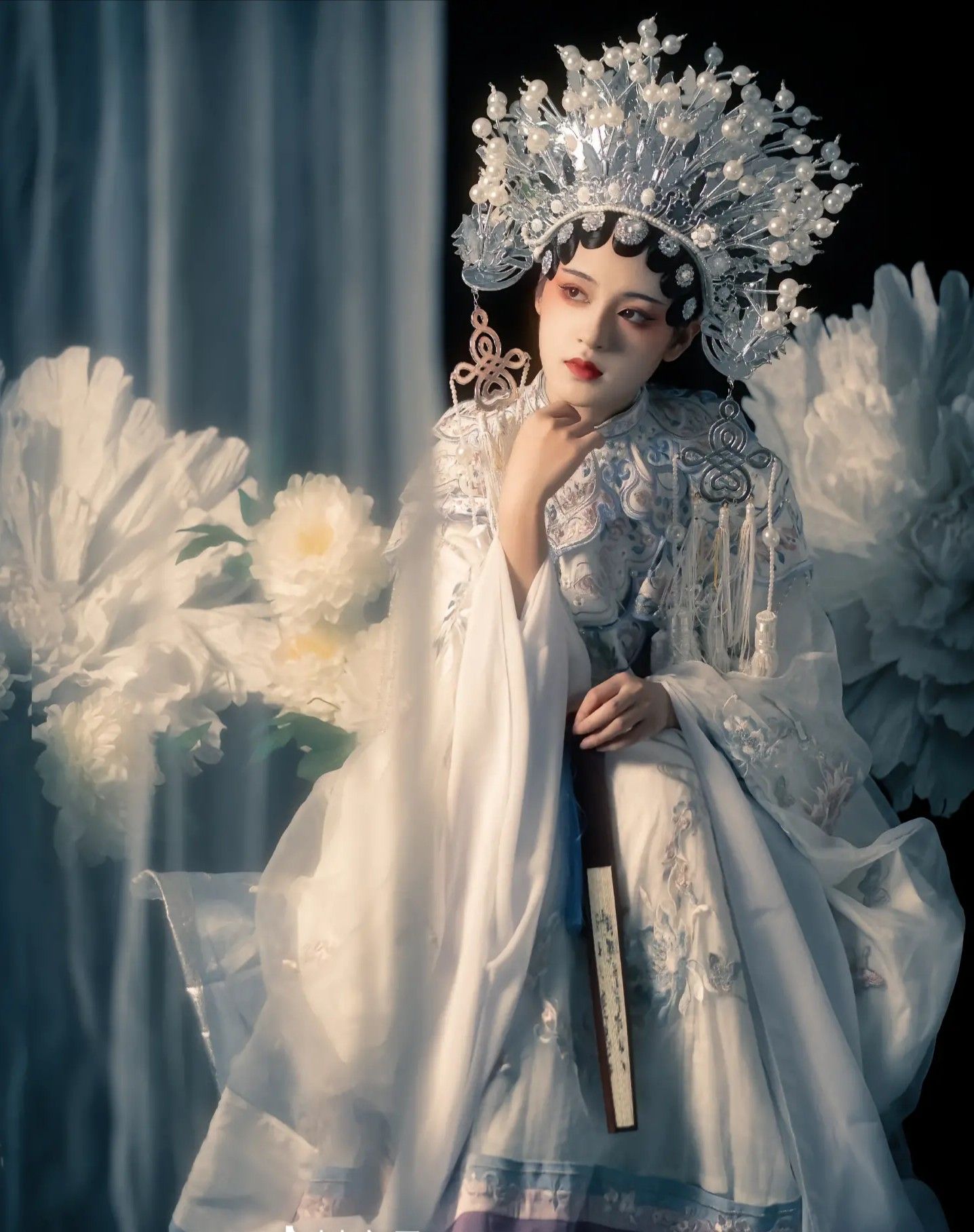 Halloween Cheongsam:A Blend of Tradition and Creativity