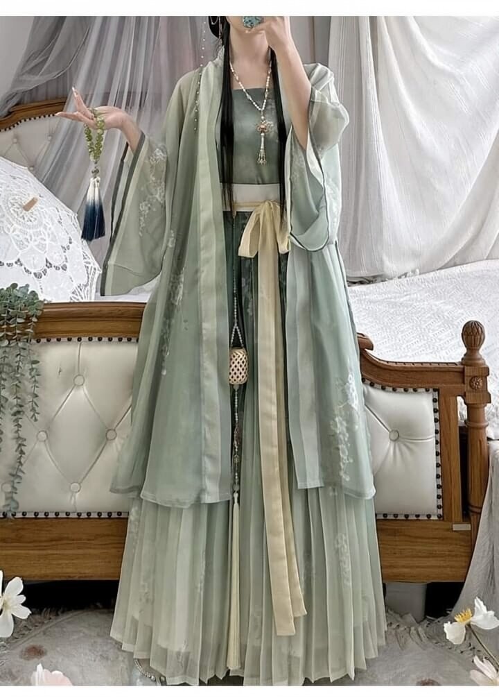 The Splendor of Hanfu Clothing:The Era of the Northern and Southern Dynasties The Splendor of Hanfu Clothing:The Era of the Northern and Southern Dynasties