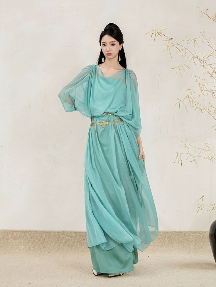 Adult Womens Fashion Trends in Traditional Hanfu Robes for Autumn-Winter 2024