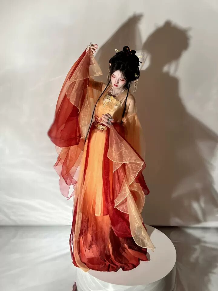 7-Year-Old Girls Cheongsam Dress:The Charm of Traditional Beauty 7-Year-Old Girls Cheongsam Dress:The Charm of Traditional Beauty