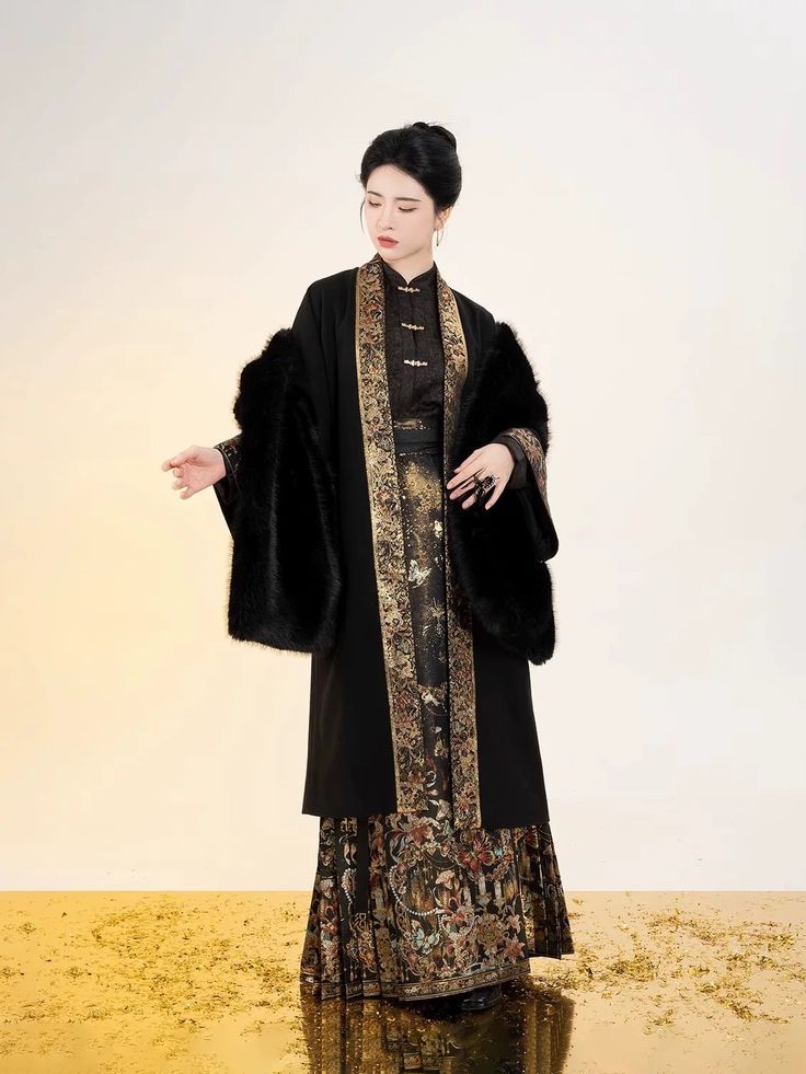 The Revival of Literary Elegance:The Artistic Tapestry of Traditional Cheongsam The Revival of Literary Elegance:The Artistic Tapestry of Traditional Cheongsam