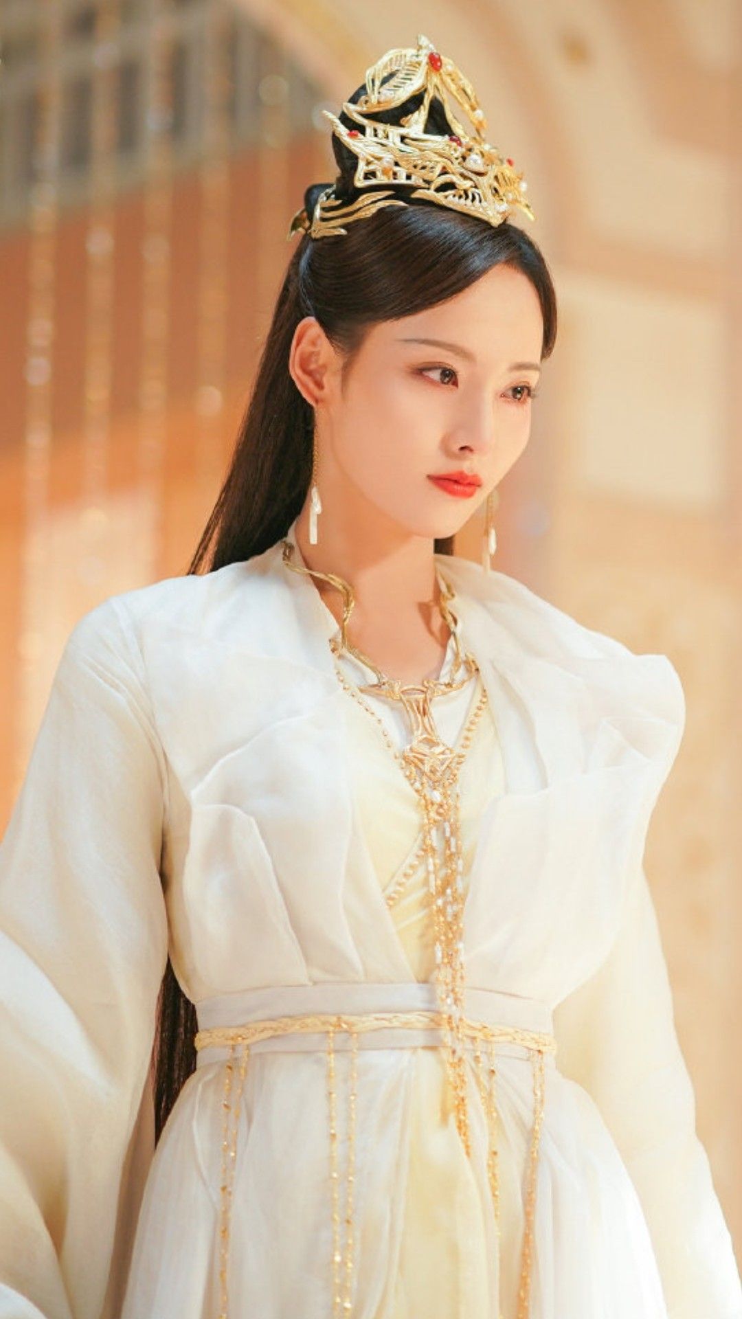 Stylish Pink Cheongsam for Autumn Winter 2023:Fashion Trends and More
