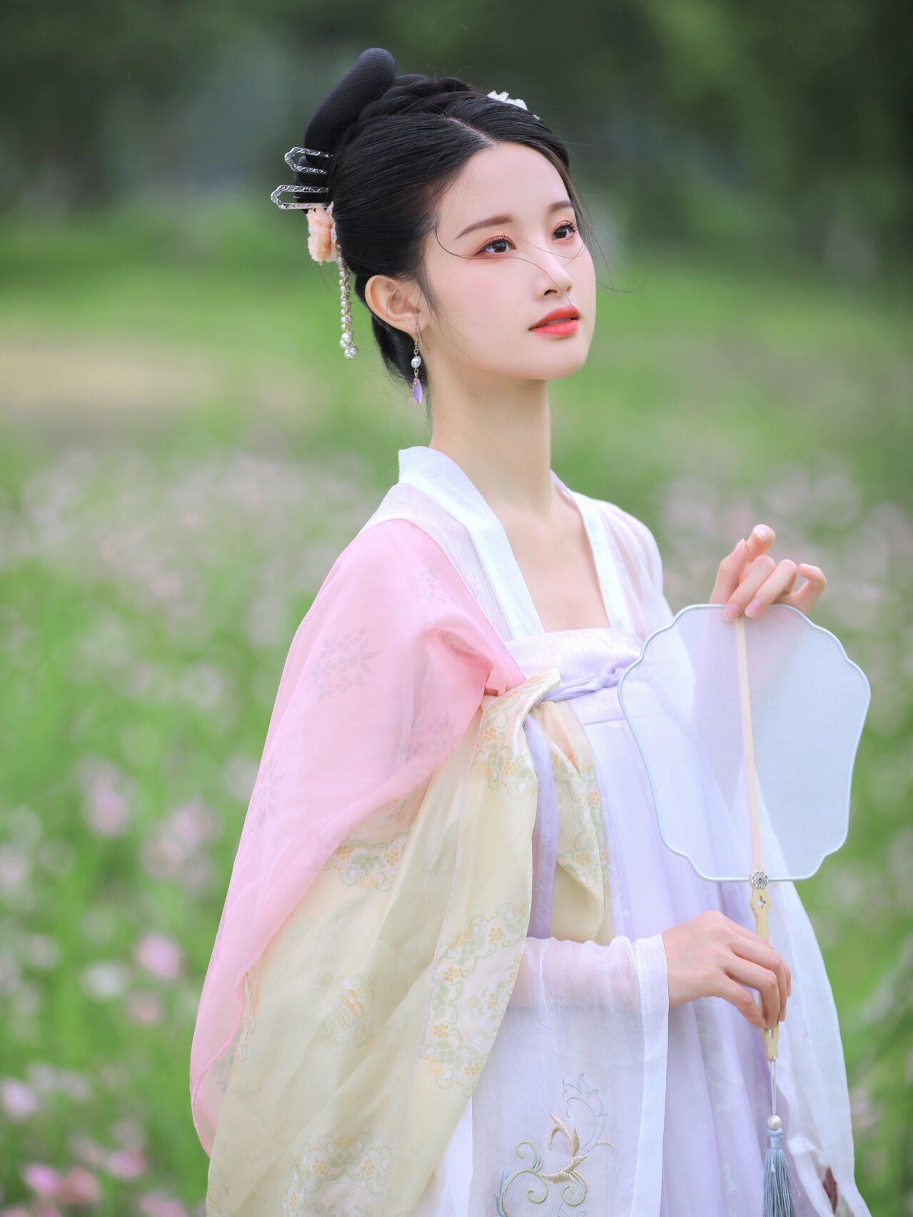 Embracing the New Sino-Chic:The Evolution of Mini-Size Cheongsam