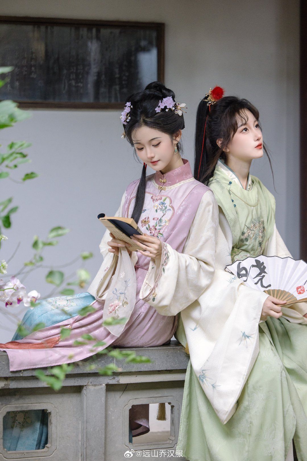 Traditional New Years Baby Girl Tang Suit Jacket:A Guide to Choosing and Styling拜年服女宝唐装外套