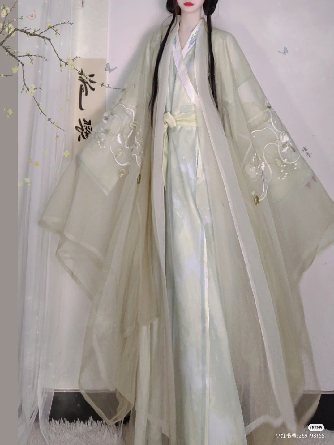 Exploring the World of Changyue Jinming Chen Dulings Ye Bingshangs Traditional Hanfu Fashion Exploring the World of Changyue Jinming Chen Dulings Ye Bingshangs Traditional Hanfu Fashion
