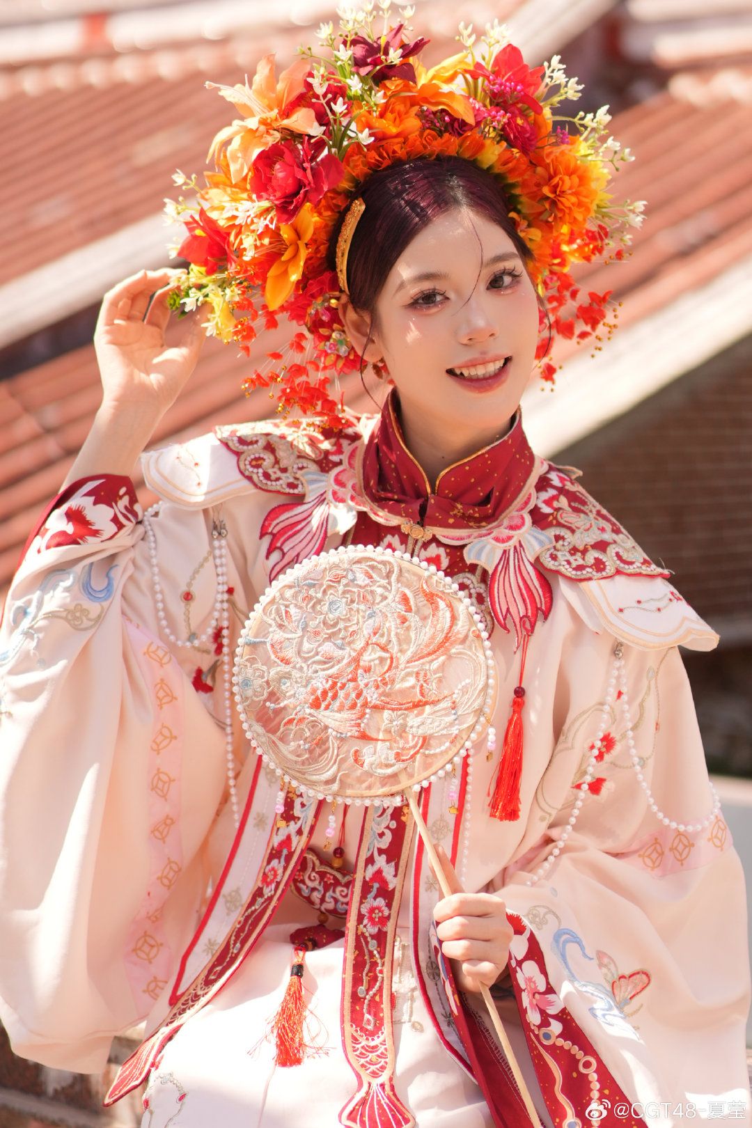 The Red Inner lining of a Horseface Skirt:A Cultural and Stylistic Exploration The Red Inner lining of a Horseface Skirt:A Cultural and Stylistic Exploration