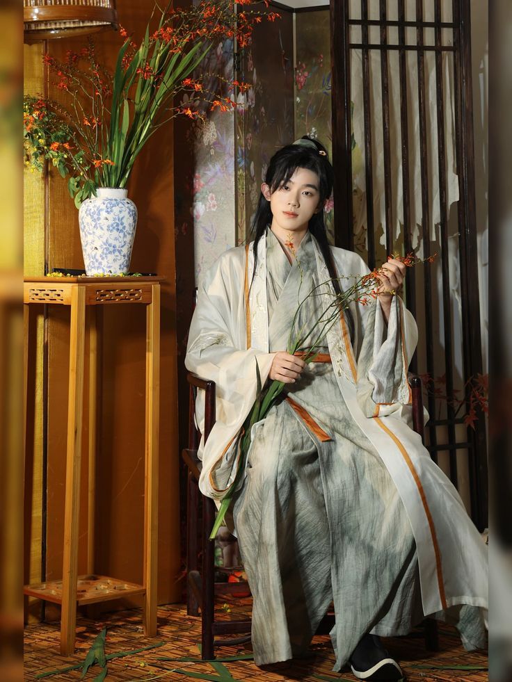 The Art of Cheongsams 盘扣:The Delicate Dance of Buttons