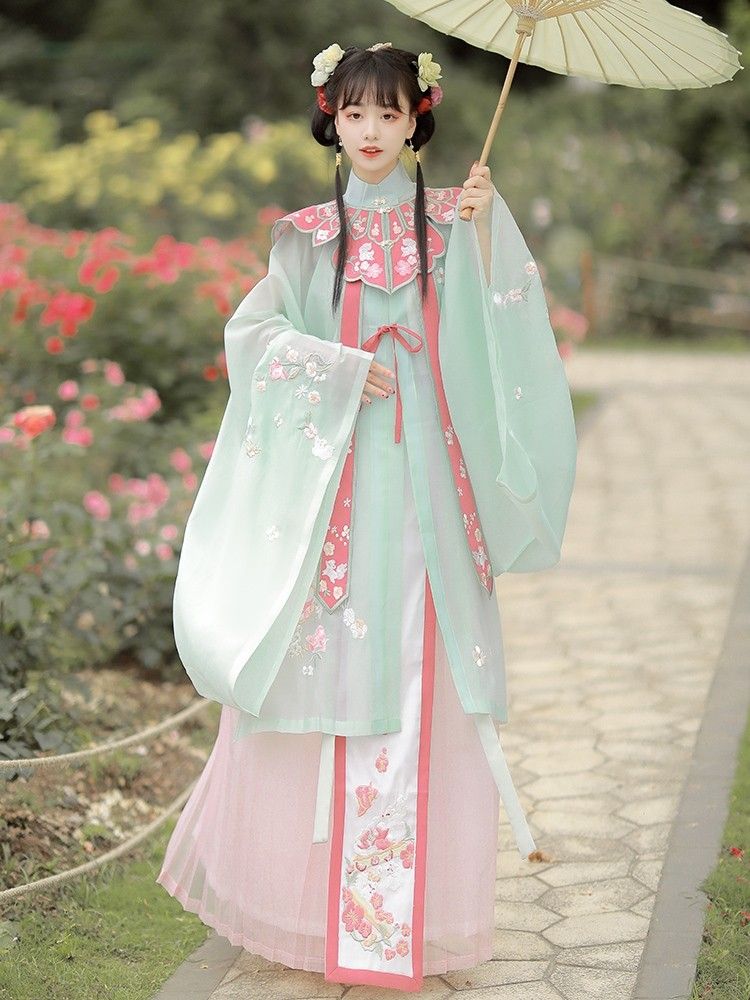 Summer Fashion for Children in Traditional Hanfu Costumes Summer Fashion for Children in Traditional Hanfu Costumes