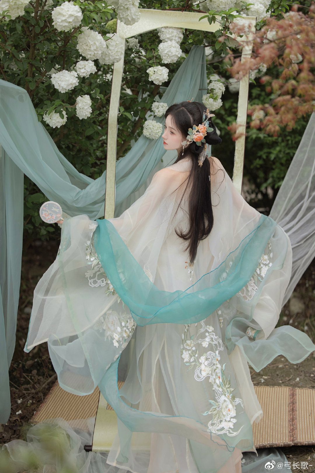 Qipao-Inspired Womens Cheongsam Skirts:Embracing a Playful and Chic Style