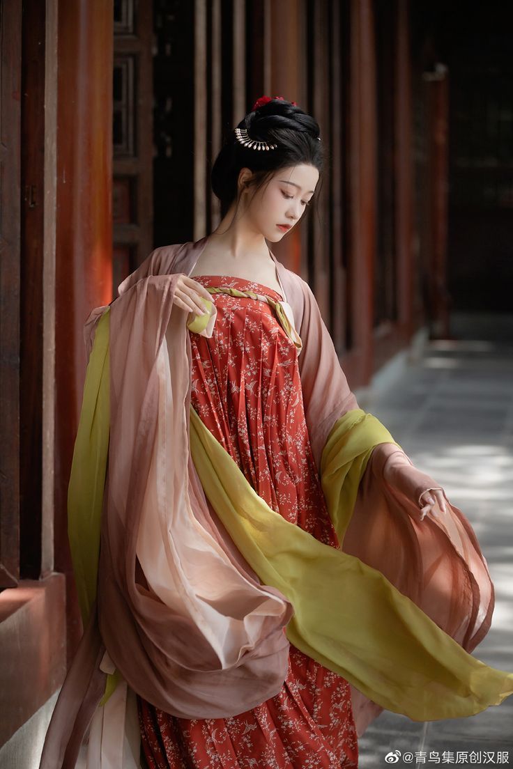 A Glimpse into the World of a 10-Year-Old Ancient Hanfu Child Girl
