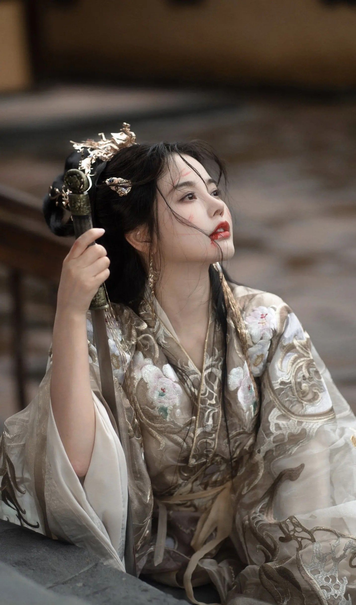 The Enchantment of Hanfu Traditional Long-sleeved Gowns for Young Girls The Enchantment of Hanfu Traditional Long-sleeved Gowns for Young Girls