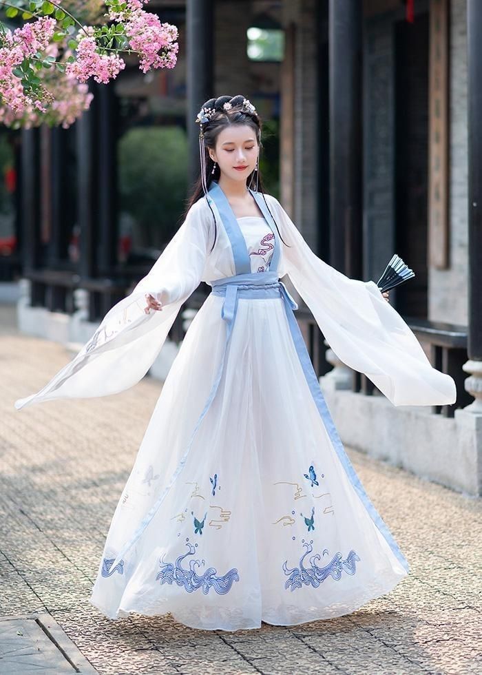 Large Size Hanfu for the Workplace:A Blend of Tradition and Modernity Large Size Hanfu for the Workplace:A Blend of Tradition and Modernity