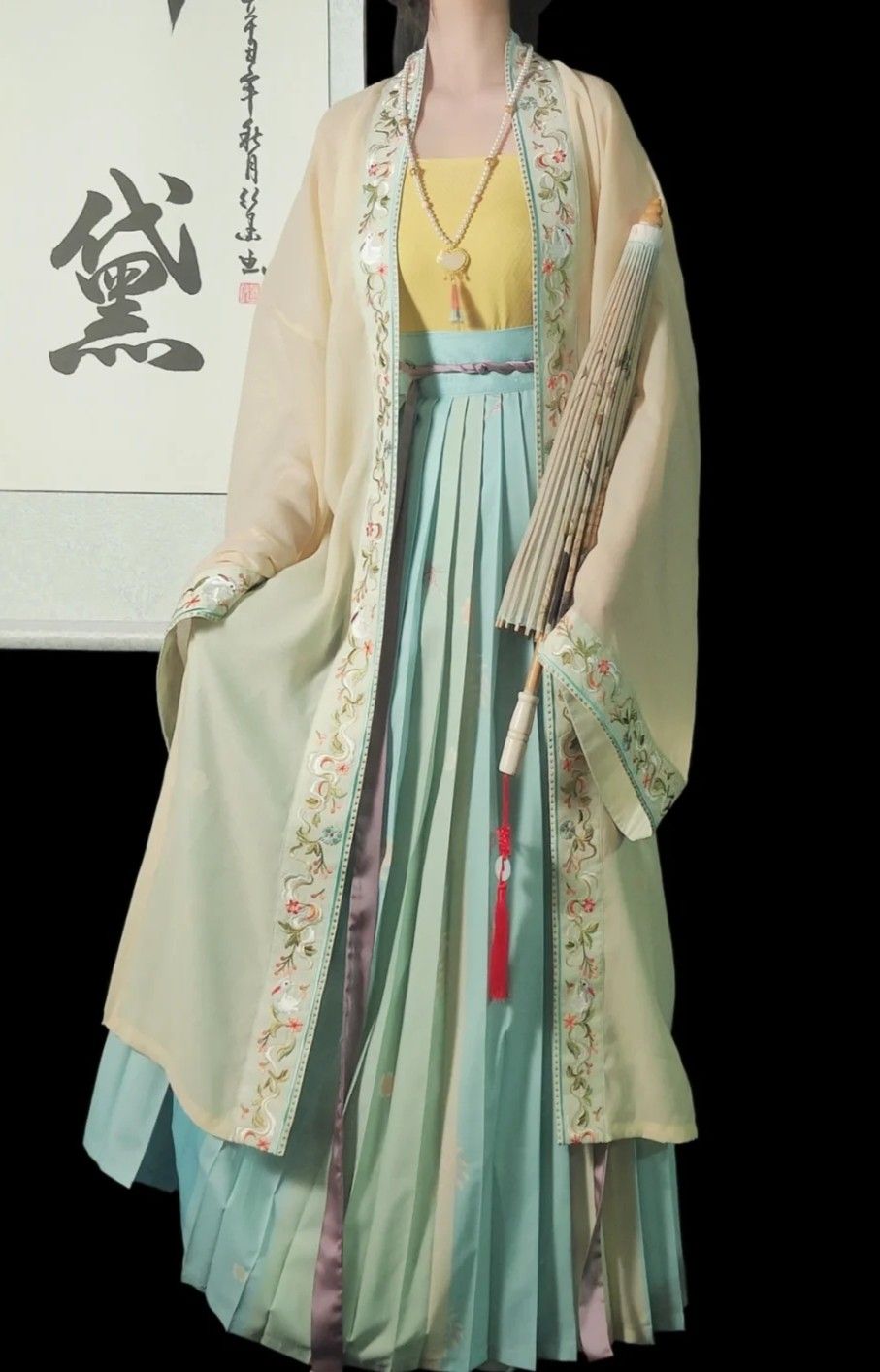 Ancient Chinese Headdresses for Young Girls:A Glimpse into Traditional Beauty Ancient Chinese Headdresses for Young Girls:A Glimpse into Traditional Beauty