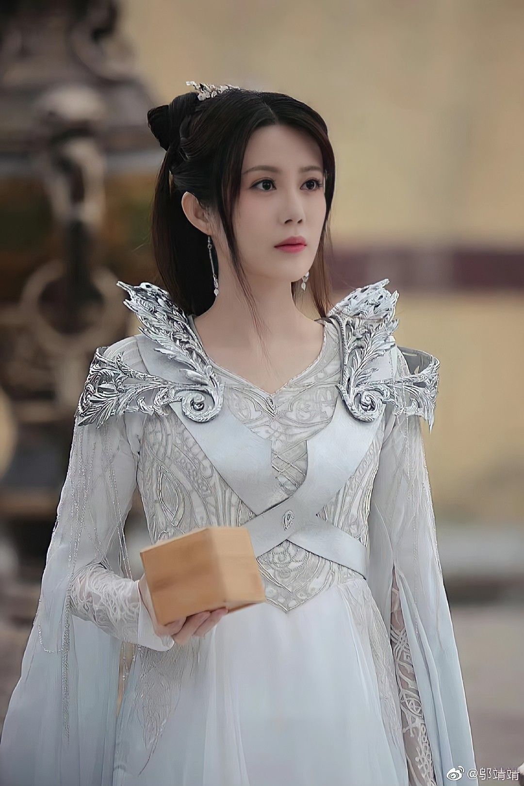 Ancient-Style Hanfu for Children:The 8-Year-Olds Introduction to Traditional Chinese Fashion Ancient-Style Hanfu for Children:The 8-Year-Olds Introduction to Traditional Chinese Fashion