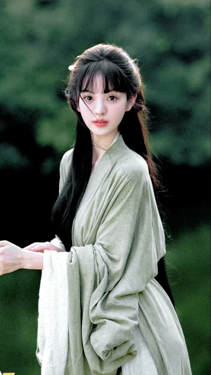 Childrens Zhinjin Zhuanghua Horseface Skirts:A Traditional Beauty in Modern Fashion Childrens Zhinjin Zhuanghua Horseface Skirts:A Traditional Beauty in Modern Fashion