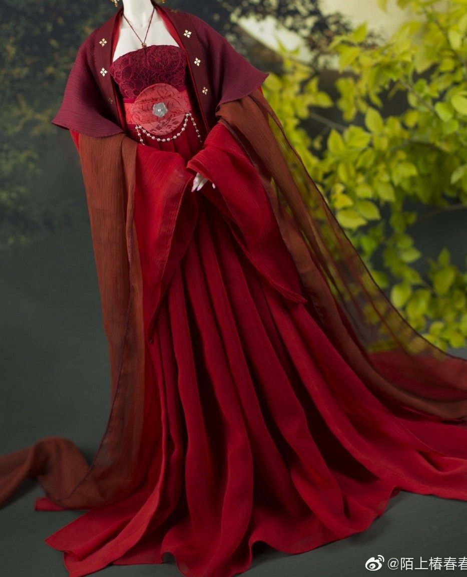 The Charm of Cheongsam Blouses:A Closer Look at Traditional Chinese Attire The Charm of Cheongsam Blouses:A Closer Look at Traditional Chinese Attire