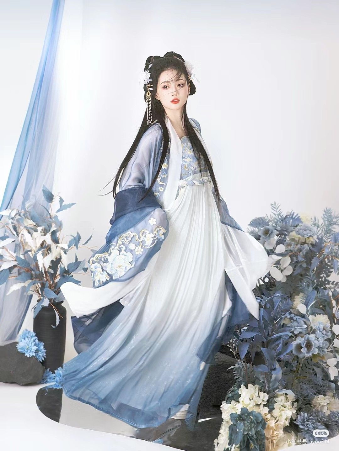 Ethereal New Styles of Traditional Chinese Womens Hanfu Costumes Ethereal New Styles of Traditional Chinese Womens Hanfu Costumes