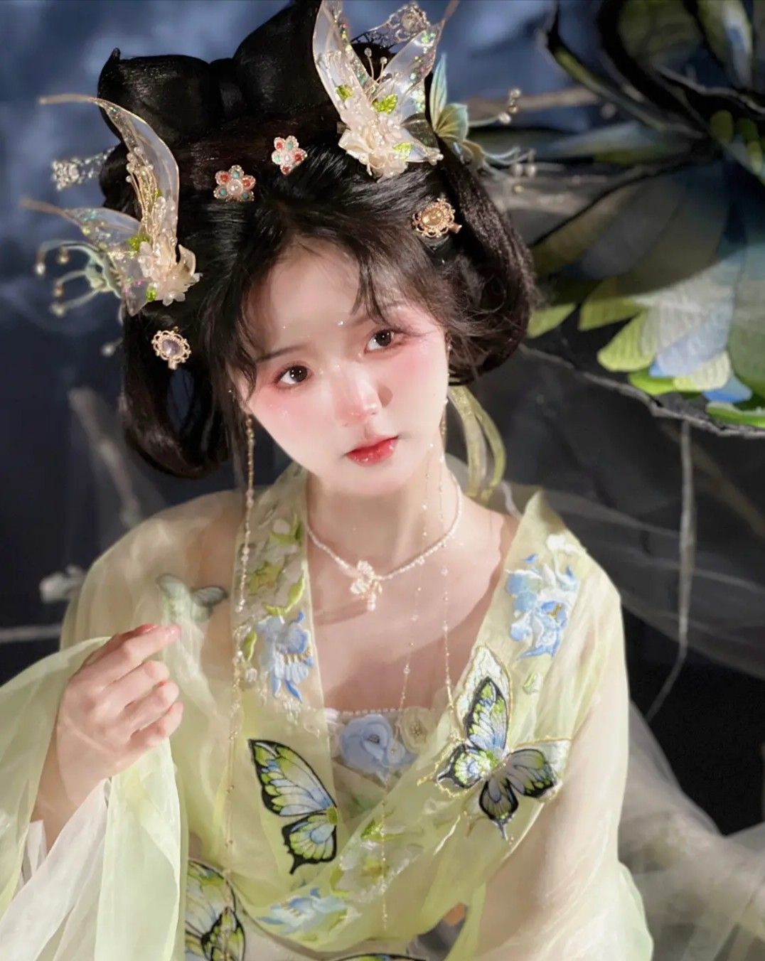 The Legacy of Qipao:A Journey Through the Traditional Chinese Clothing