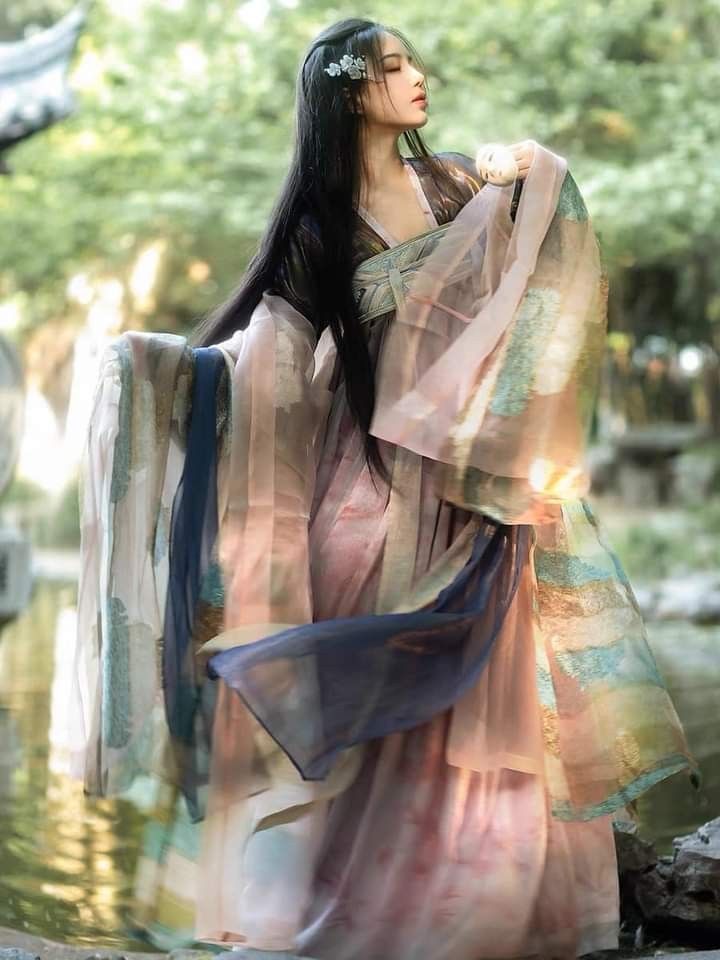 Ancient Charm of Girls Traditional Chinese Hanfu Fashion
