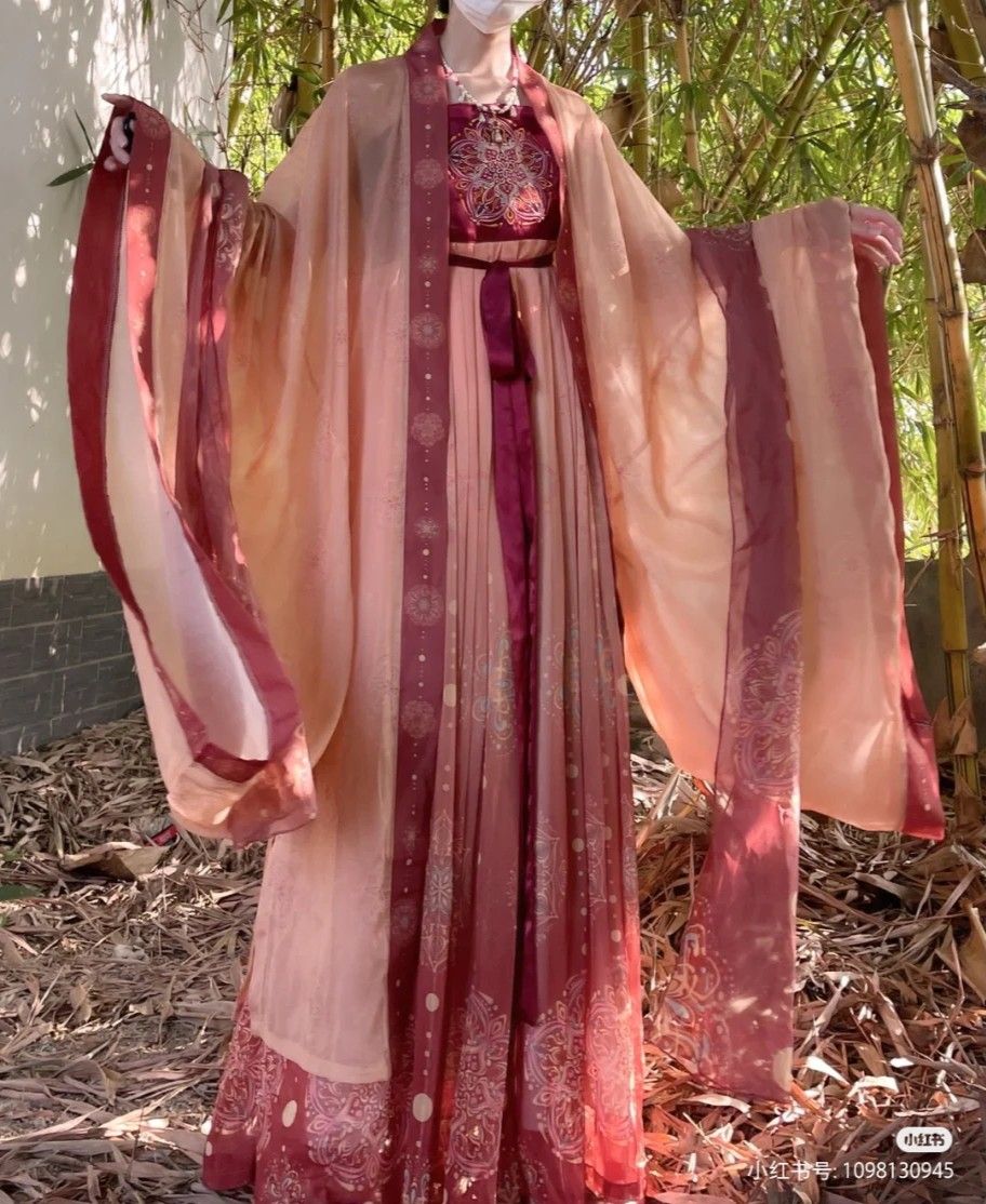A Summer Set for Girls:Horseface Skirt and Autumn Hanfu in the Mid-Autumn Festival A Summer Set for Girls:Horseface Skirt and Autumn Hanfu in the Mid-Autumn Festival