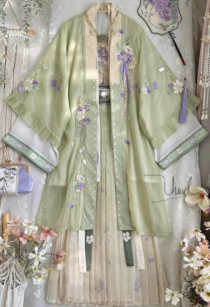 Chinese-Style Fairylike Hanfu Dress for Young Girls:A Glimpse into Traditional Elegance Chinese-Style Fairylike Hanfu Dress for Young Girls:A Glimpse into Traditional Elegance