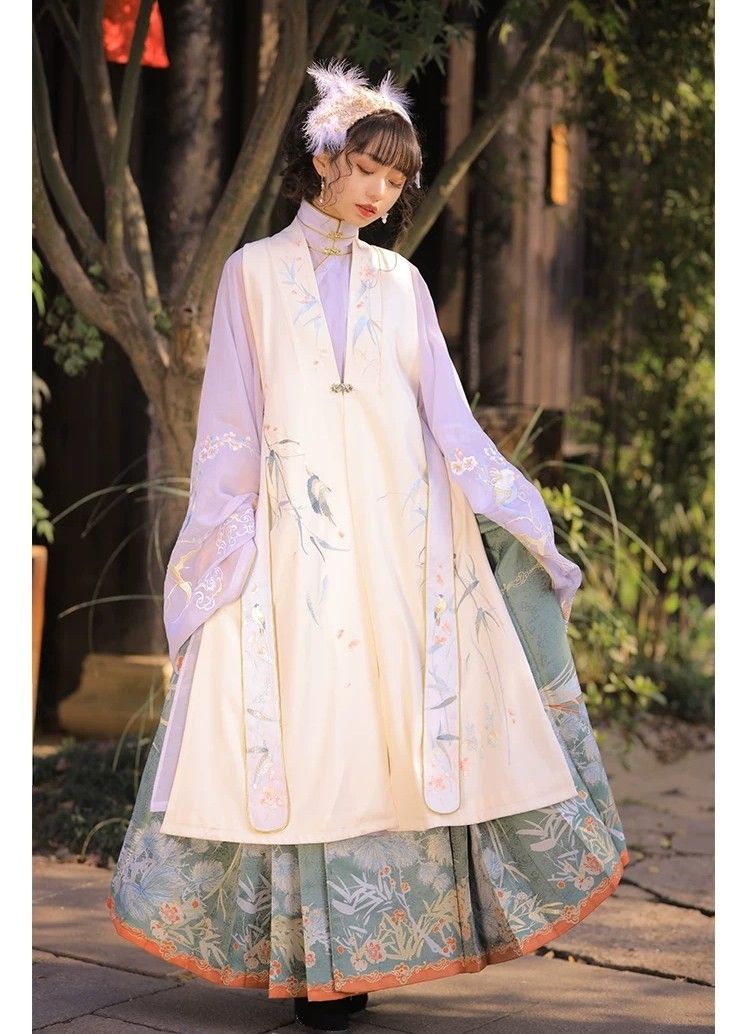 Preserving Traditional Chinese Culture in Childrens Fashion:The Revival of Hanfu for Children Preserving Traditional Chinese Culture in Childrens Fashion:The Revival of Hanfu for Children