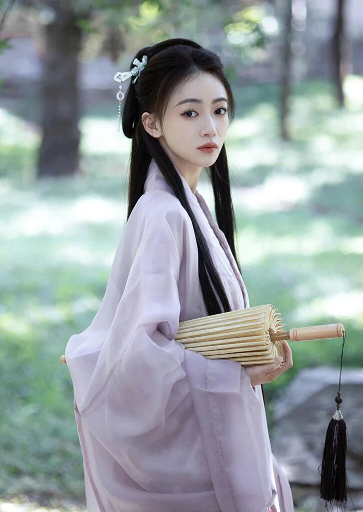 Hanfu Cape of Original Design by Han Qingyue:The Essence of Traditional Chinese Elegance Hanfu Cape of Original Design by Han Qingyue:The Essence of Traditional Chinese Elegance