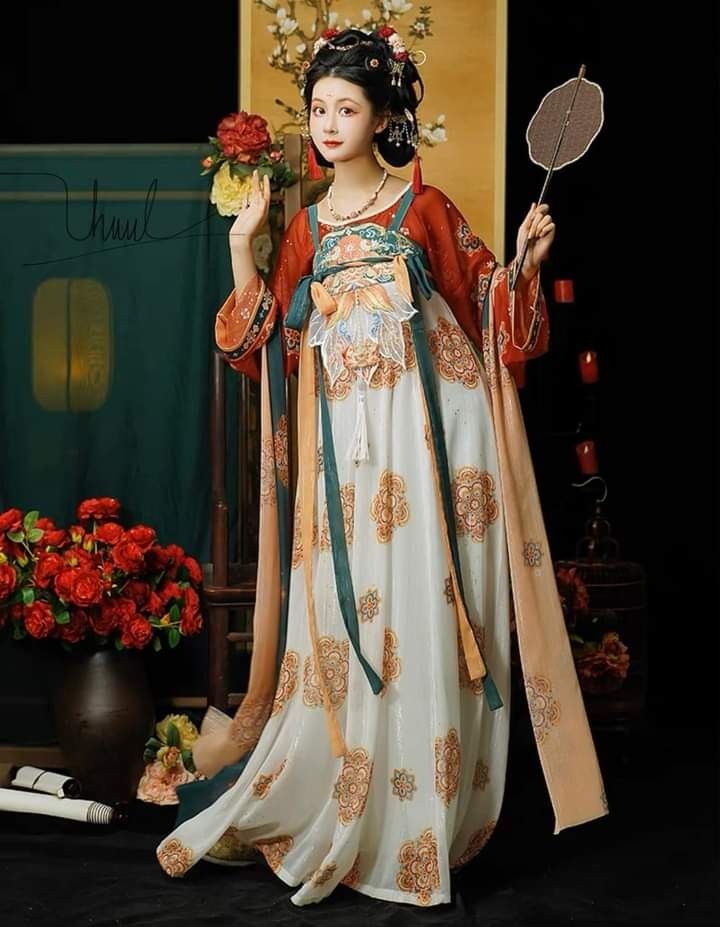 The Enchanting Beauty of Hanfu Sleeveless Robes:The Splendor of the Great Sleeveless Hanfu The Enchanting Beauty of Hanfu Sleeveless Robes:The Splendor of the Great Sleeveless Hanfu